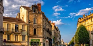 Młode małżeństwa często wynajmują mieszkania