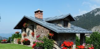 Styl rustykalny – meble i dodatki