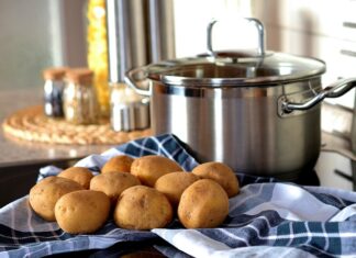 Kiedy dodać przyprawę do ziemniaków?