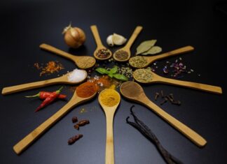 Jak dobrze przyprawić pierś z kurczaka?