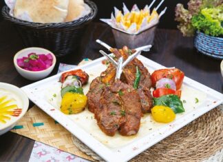 Co dodać do kotletów mielonych żeby były soczyste?