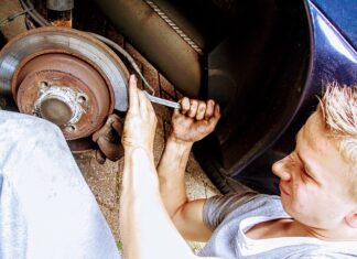 Jak dokręcić miskę olejową? Jak dokręcić miskę olejową?