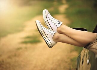 Jak długo samochód może stać na zapłonie?